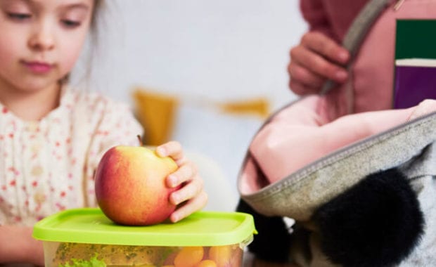 child with food allergies preparing to go back to school